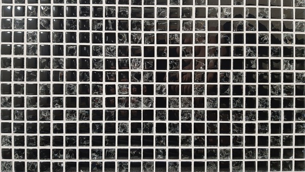 BLACK CRACKLE 30 X 30 MOSAIC